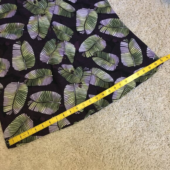 Northern Reflections Banana Leaf Button Down Tank Top - Picture 12 of 13